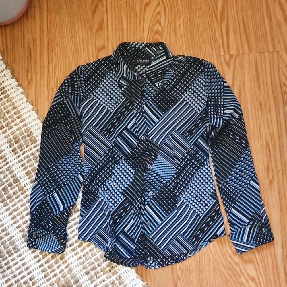 NY & Co Retro long sleeves Black & Blue Stripes